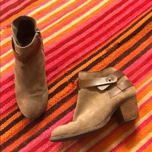 Dolce Vita brown suede booties